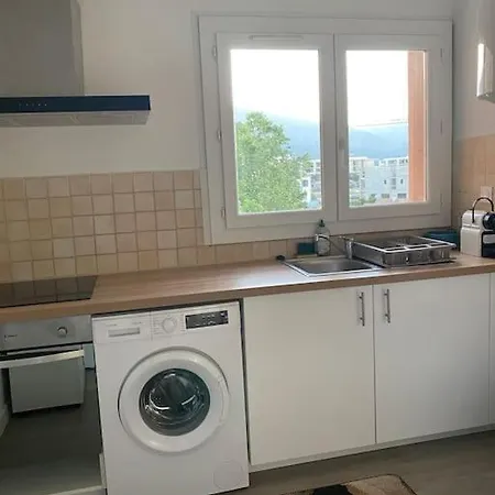 Apartment Grand F2 Climatise Avec Wifi Plein Centre Borgo (Corsica)
