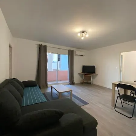 Grand F2 Climatise Avec Wifi Plein Centre Borgo (Corsica)