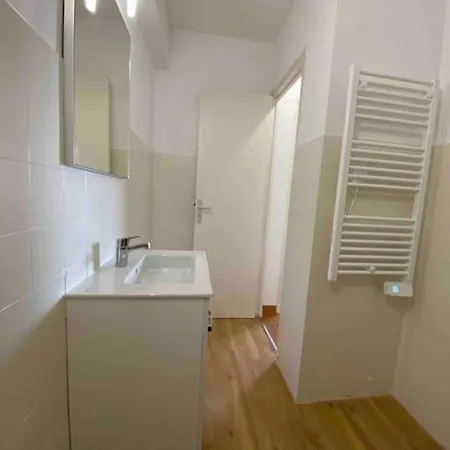 Grand F2 Climatise Avec Wifi Plein Centre Borgo *